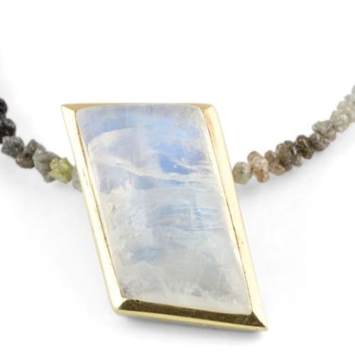 Anhänger Labradorith auf Diamantkette, Gold/Silber gestaltet von Goldschmiede Guggenberger